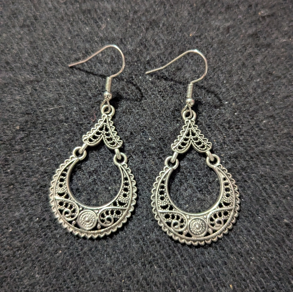 Silver Tone Filigree Teardrop Dangle Statement Earrings